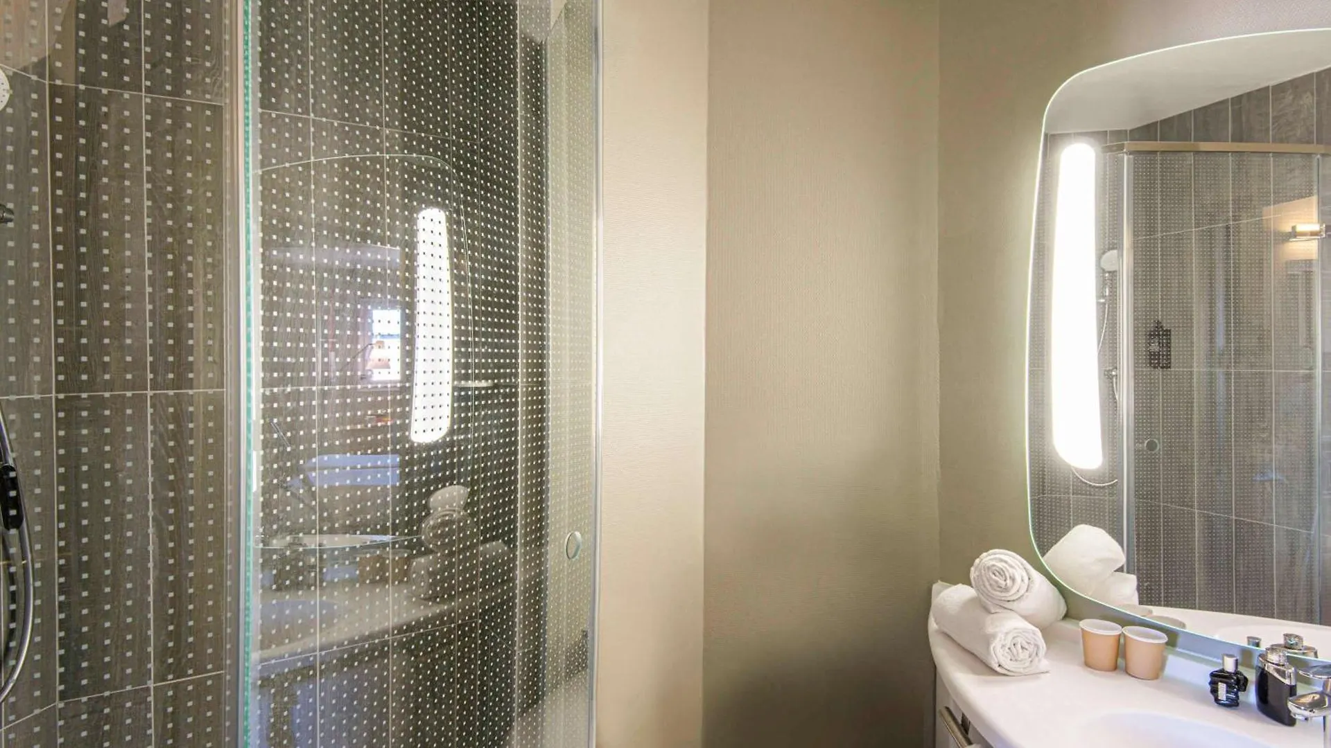 Hotel ibis Manosque Cadarache 3*,